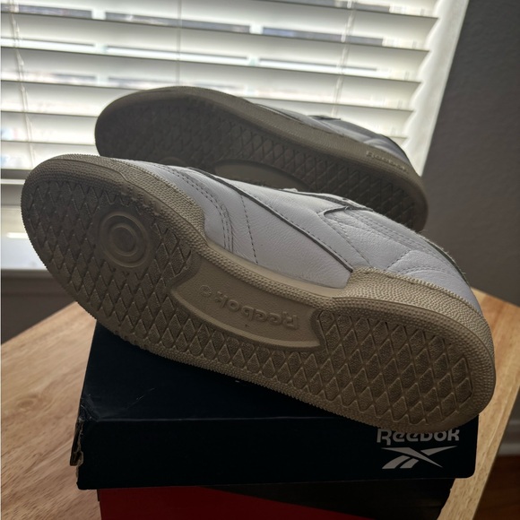 Reebok Club C 85 Vintage Sneaker- Size 7 Women’s - Picture 5 of 6